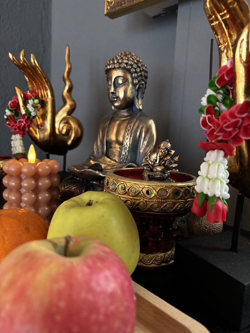 Buddha-Altar bei Charu Thai Spa
