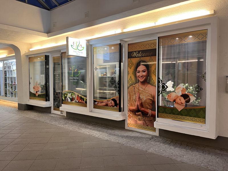 Charu Thai Spa Schaufenster in St. Pölten
